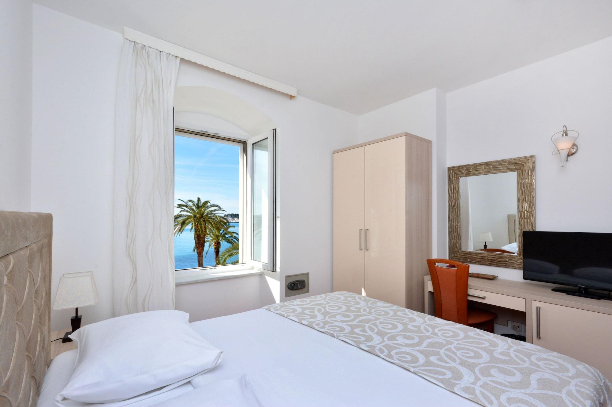 Hotel Adriana Σπλιτ Εξωτερικό φωτογραφία