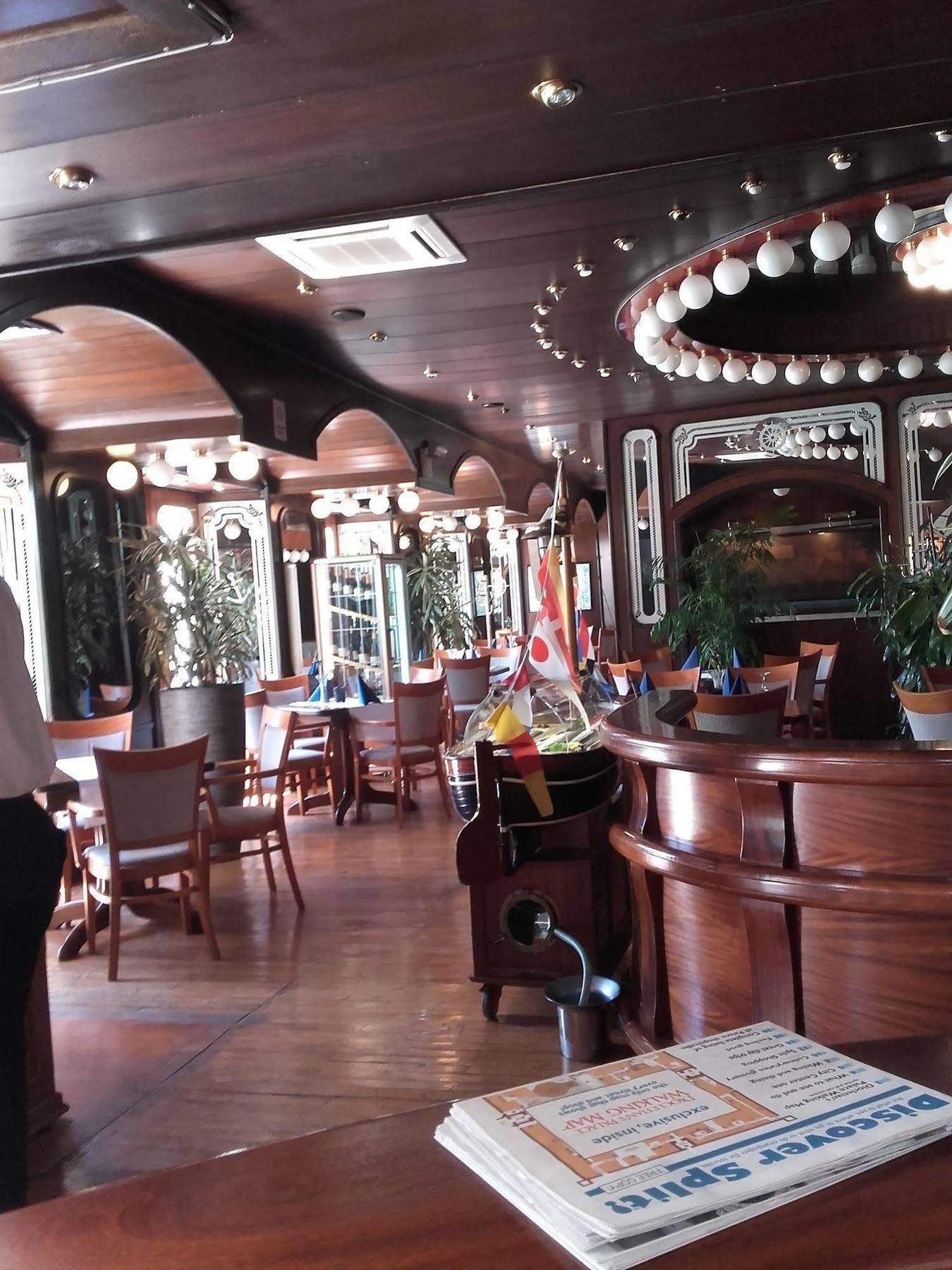Hotel Adriana Σπλιτ Εξωτερικό φωτογραφία