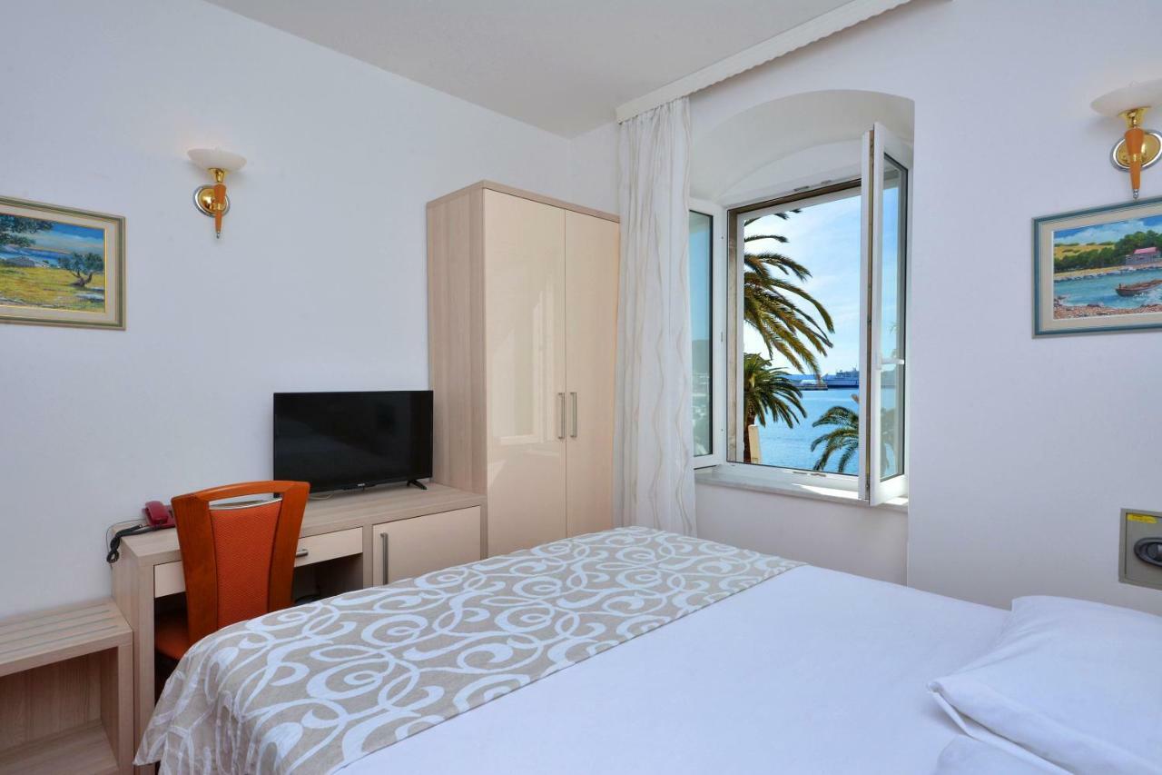 Hotel Adriana Σπλιτ Εξωτερικό φωτογραφία